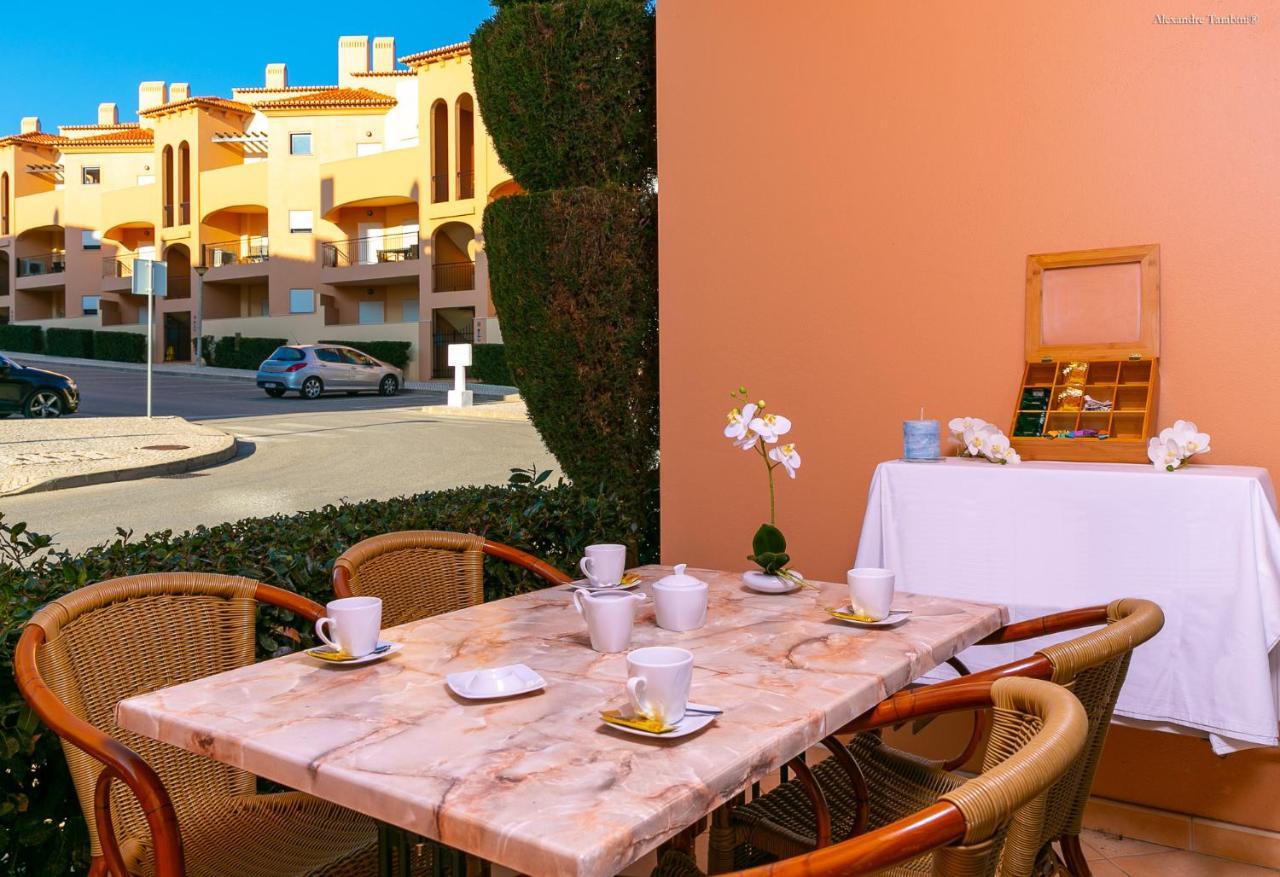 Luzbay Pool Apartments Екстериор снимка