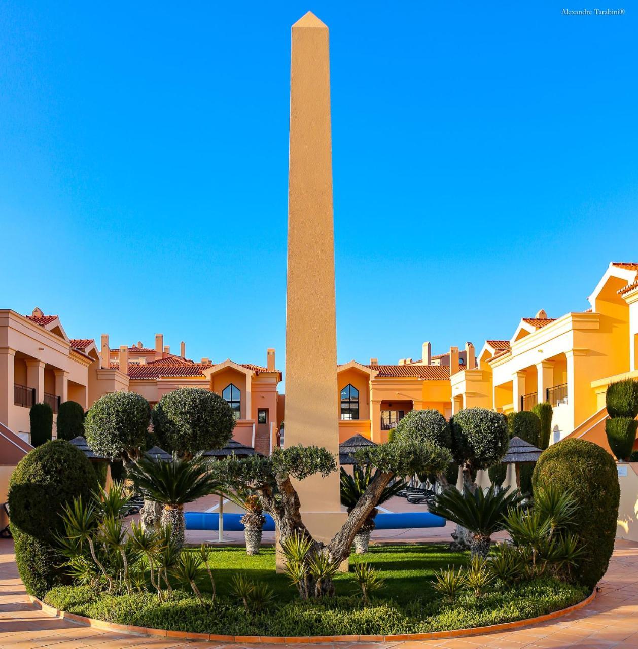 Luzbay Pool Apartments Екстериор снимка